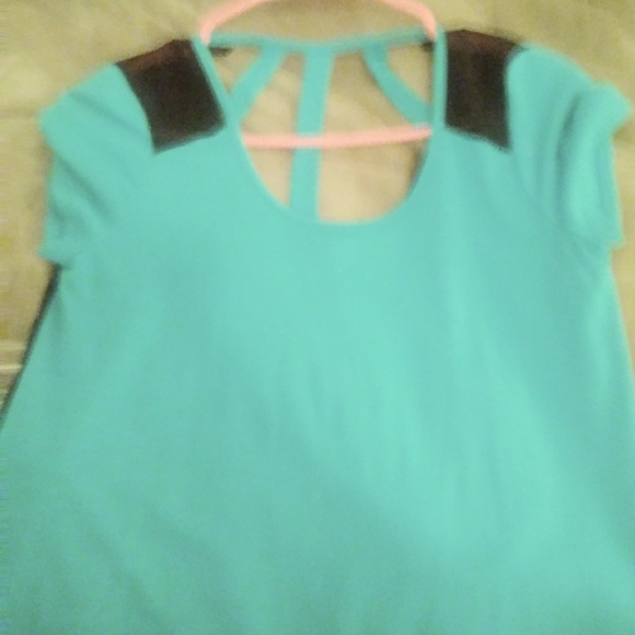 Shirt - Picture 4 of 4